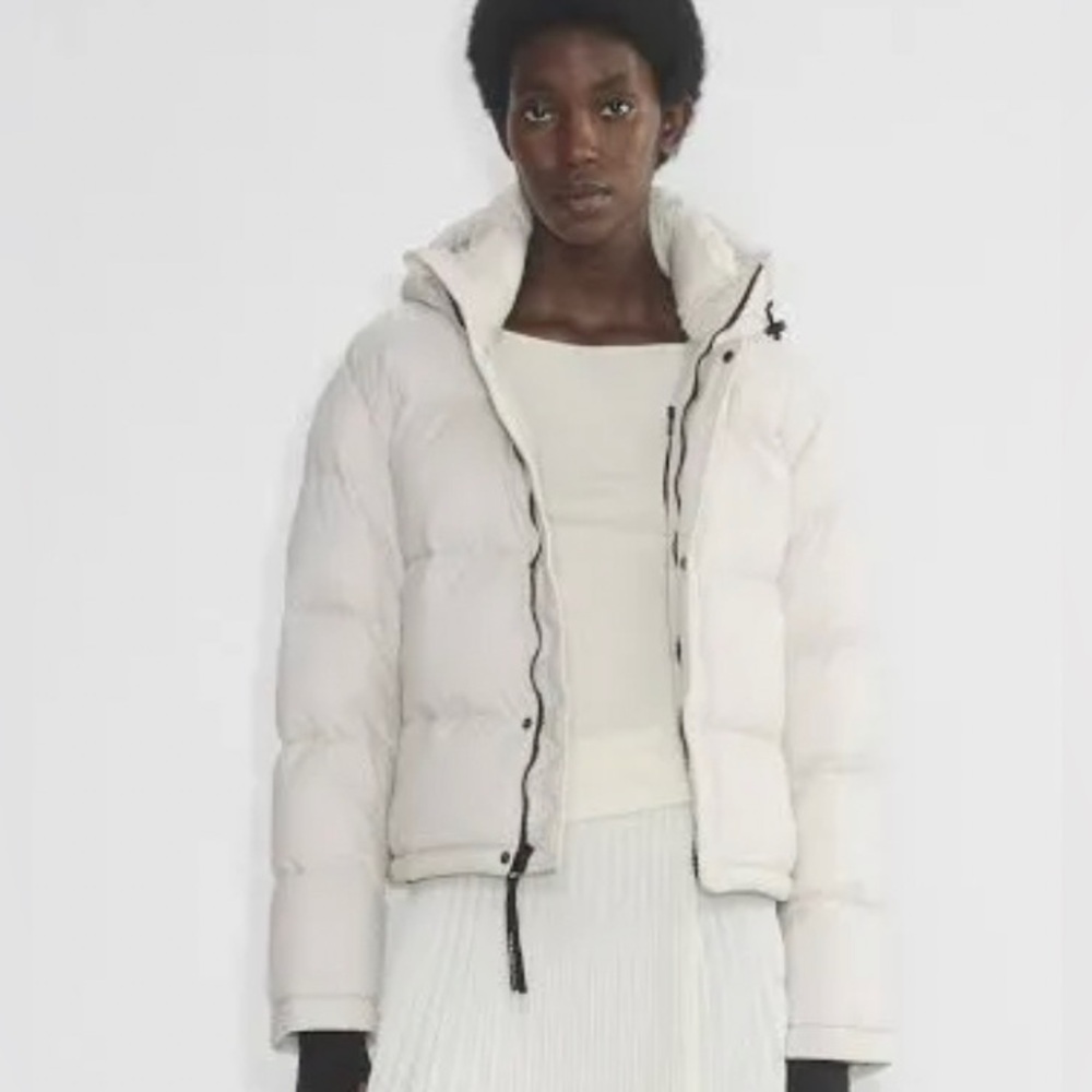 White puffer coat perfect for winter very warm and looks so cute